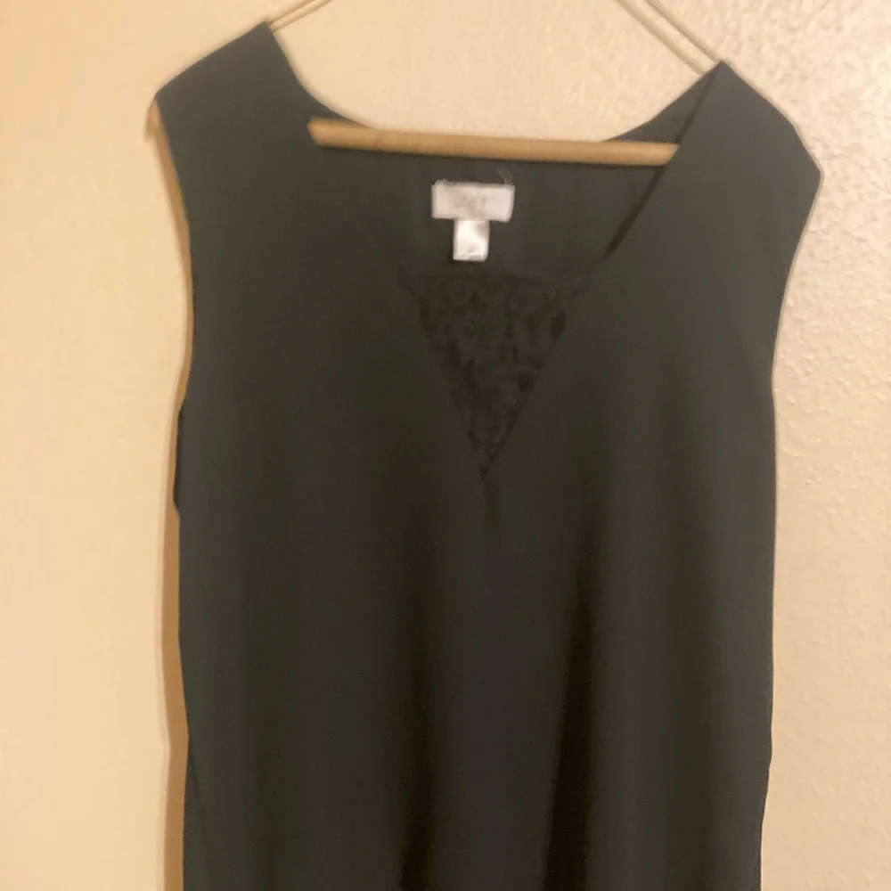 Classy, dressy Loft blouse - Picture 1 of 4